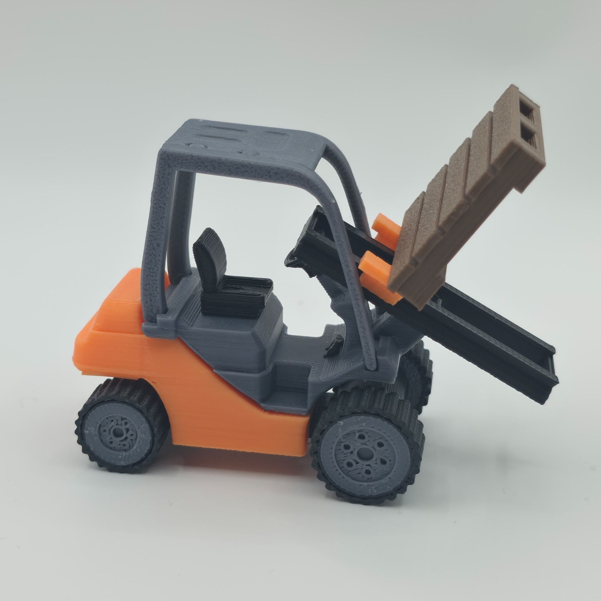 Industrial Logistics Forklift - High-Detail 3D Printed Warehouse Miniature