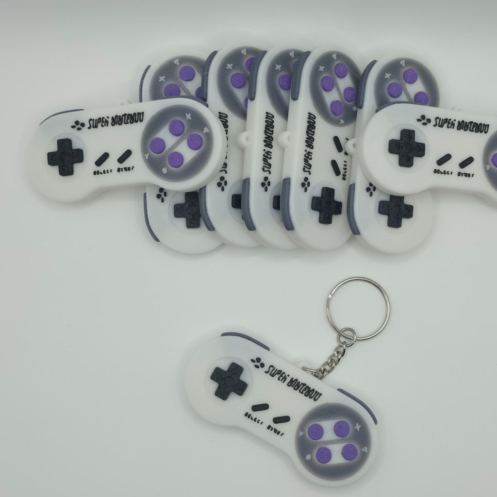 Retro 16-Bit SNES Console Controller Keychain - Detailed 3D Printed Classic Gamer Gift