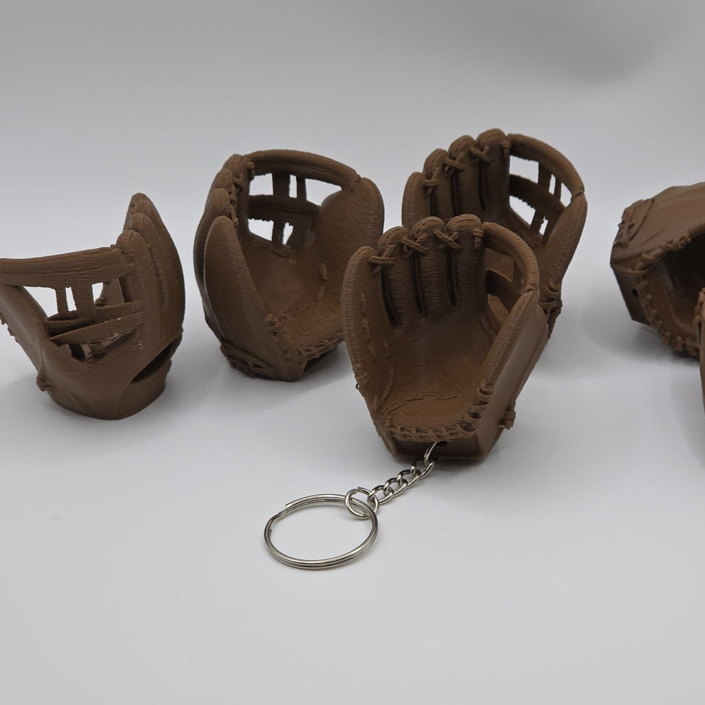 3D Printed Baseball Glove Keychain - Realistic Leather-Style Catcher's Mitt Gift