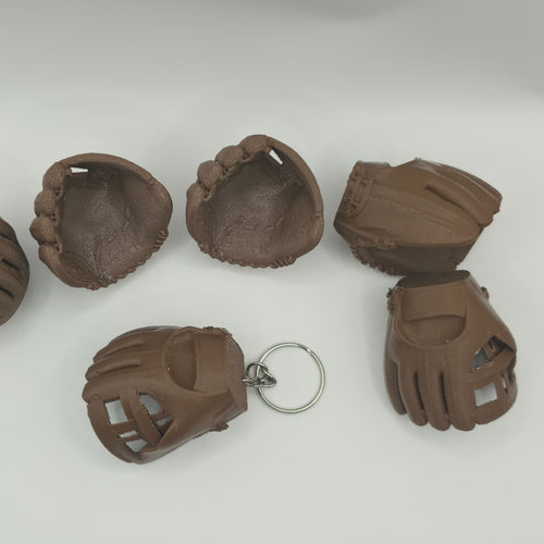 3D Printed Baseball Glove Keychain - Realistic Leather-Style Catcher's Mitt Gift