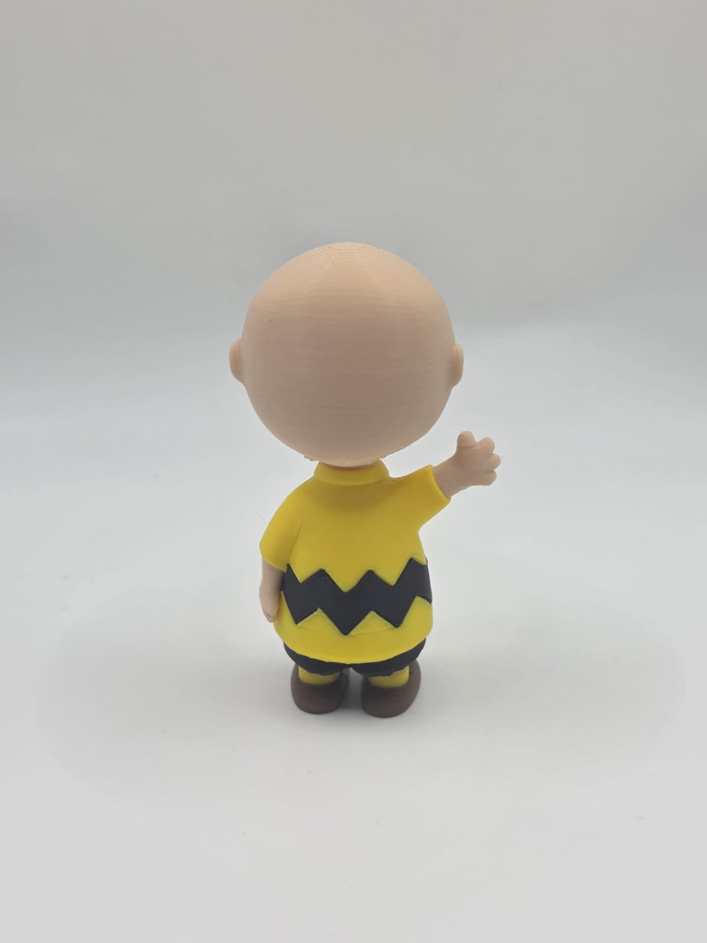 3D Printed Charlie Brown Figure – Multi-Color Peanuts Collectible & Desk Toy