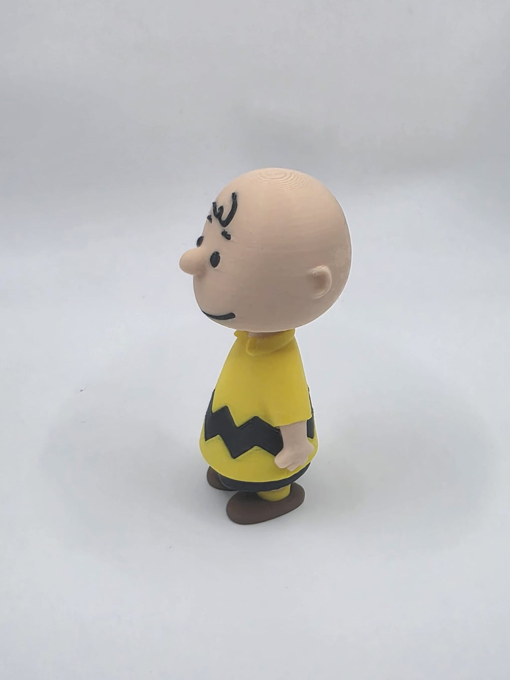 3D Printed Charlie Brown Figure – Multi-Color Peanuts Collectible & Desk Toy