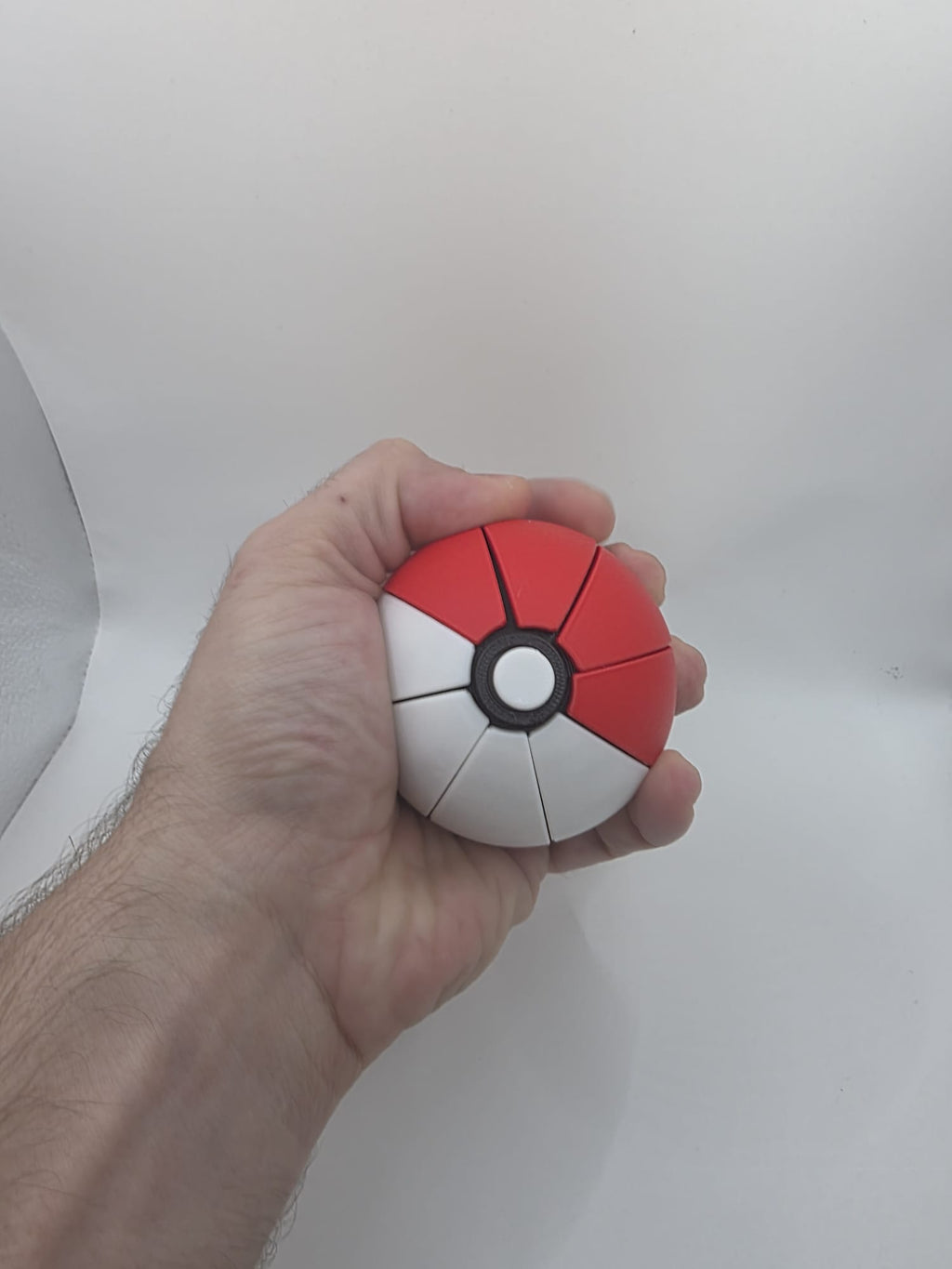 3D Printed Pokéball Fidget Clicker – Mechanical Stress Relief Toy & Desk Gadget