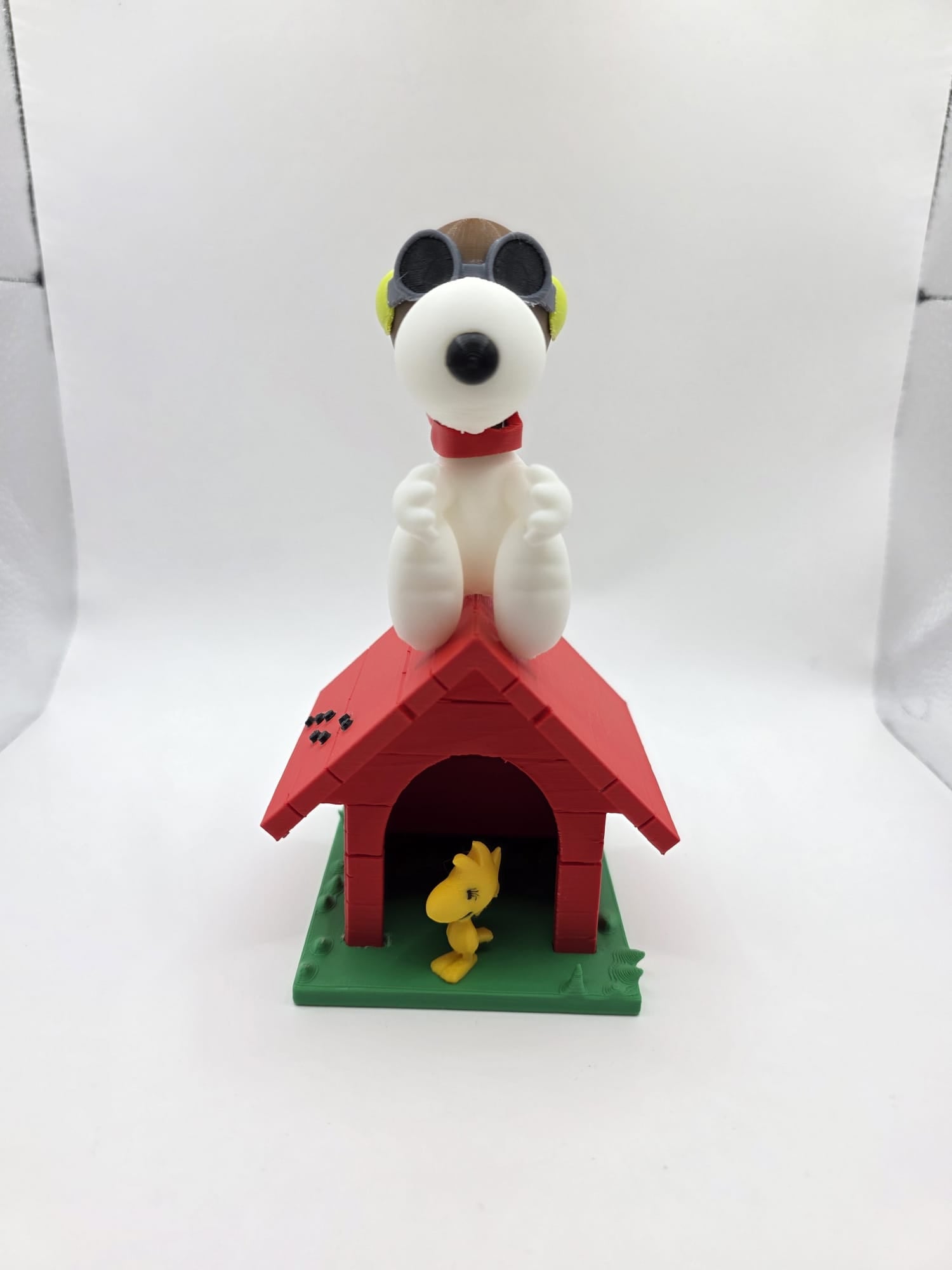 3D Printed Snoopy Flying Ace Figure – Multi-Color Peanuts Doghouse Collectible & Desk Decor