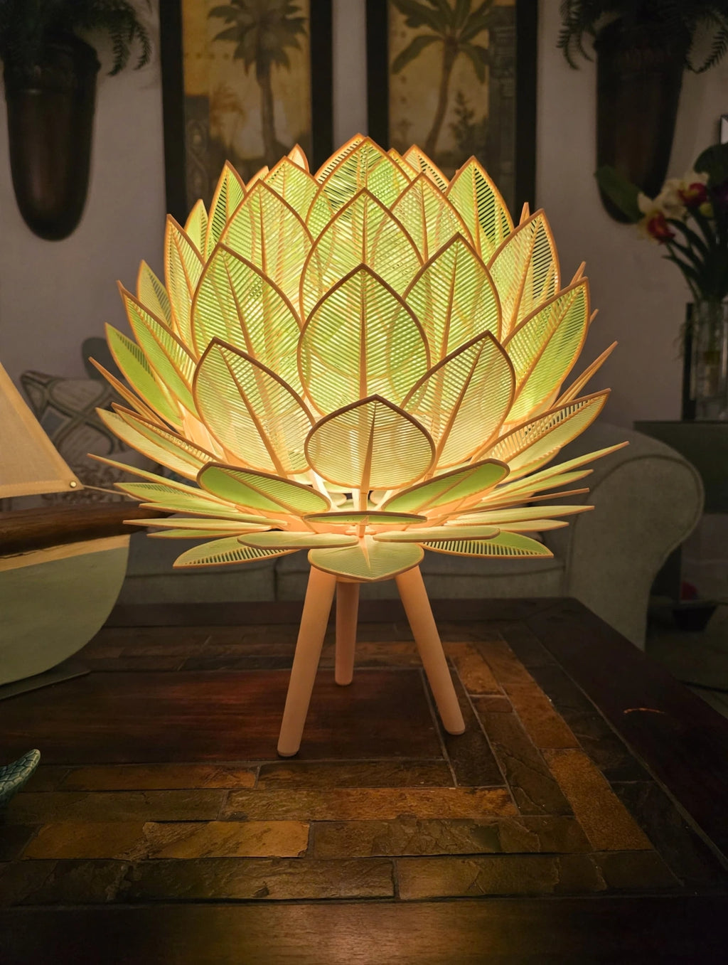 Leaf lamp DIY kit parts in box